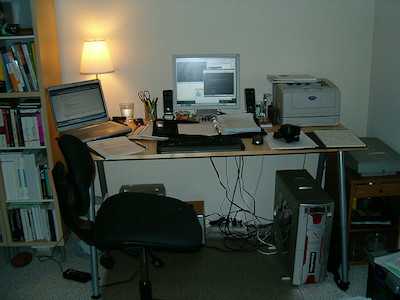 Home Office by Dylan (CC-by-2.0)